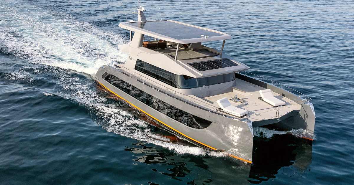 VisionF 82 Yacht Review - Power & Motoryacht