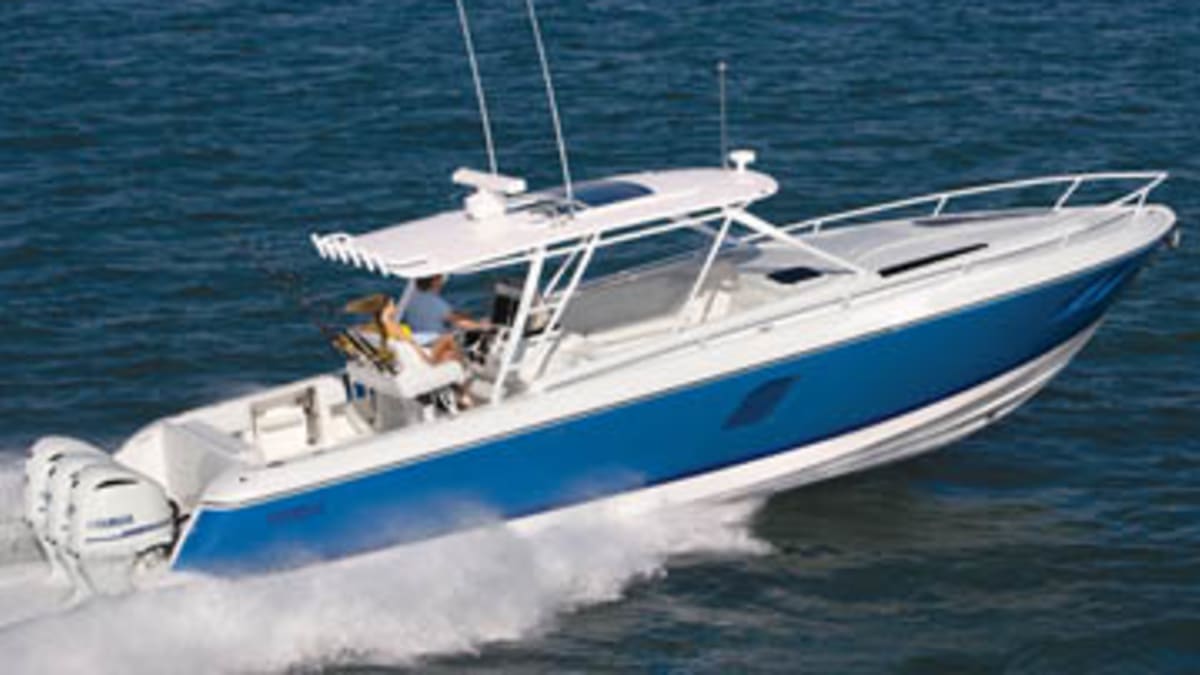 Intrepid 400 Cuddy Light Blue 