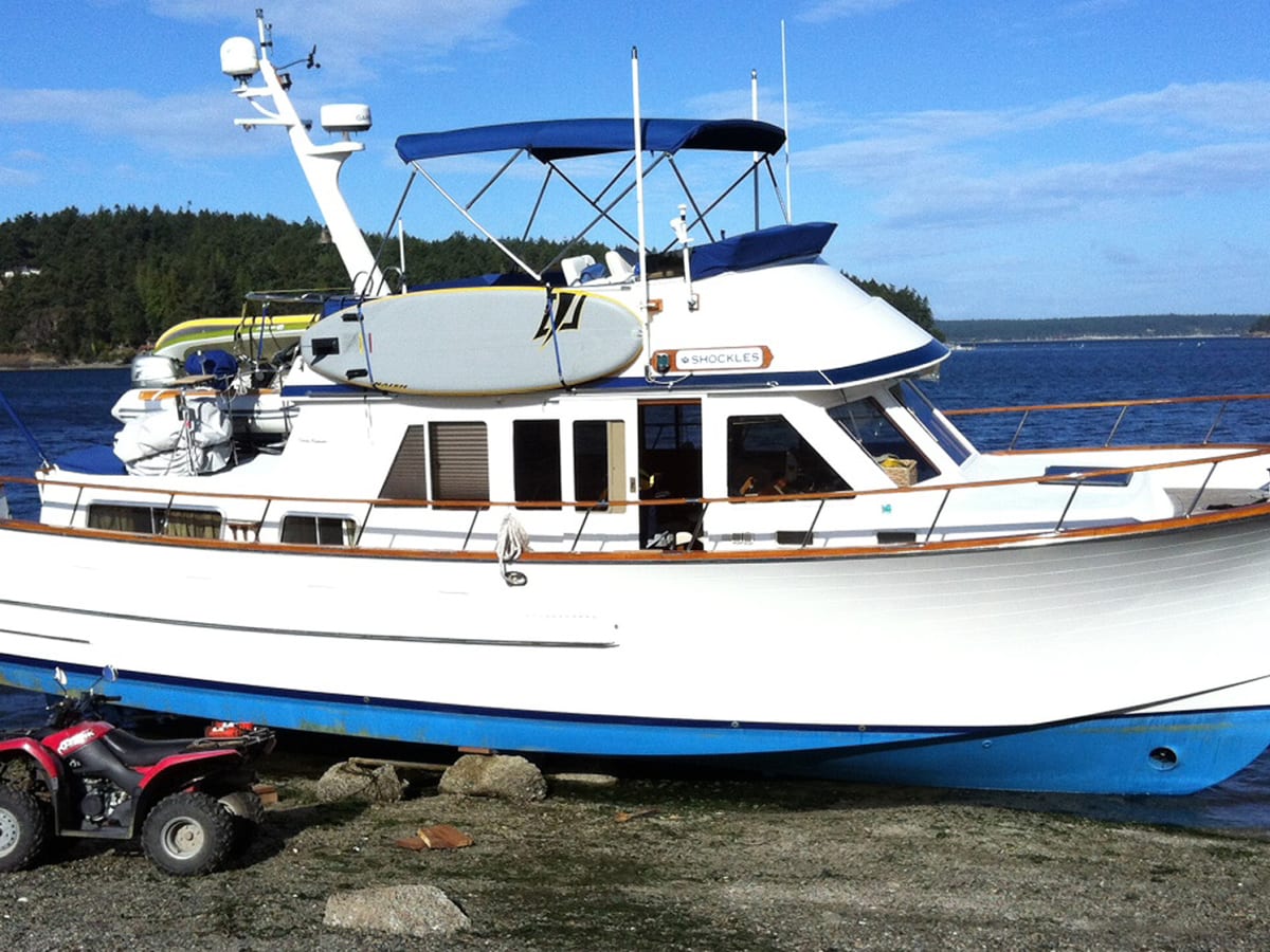 How To Anchor A Bay Boat (Top Anchoring Mistakes & Tips) 