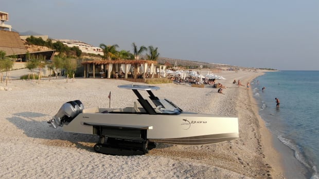 tested iguana yachts amphibious boat power motoryacht tested iguana yachts amphibious boat