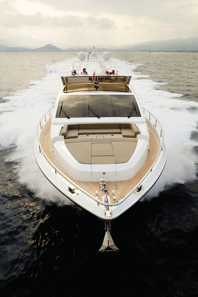 pearl 65 yacht