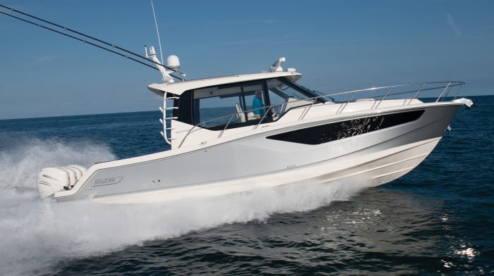 New Boat Review: Boston Whaler 405 Conquest - Power & Motoryacht