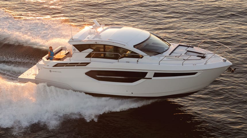 Tested: Cruisers 42 Cantius - Power &amp; Motoryacht