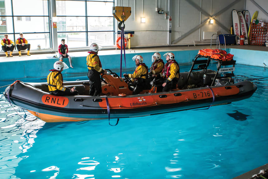 Great Britain's Royal National Lifeboat Institution - Power & Motoryacht