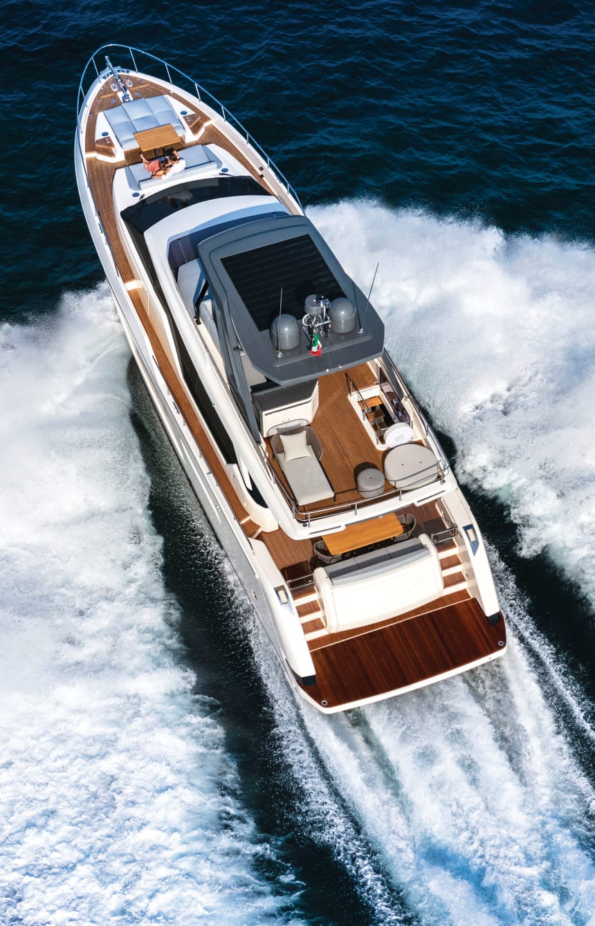 Sea Trial and review of the Ferretti 720 - Power & Motoryacht