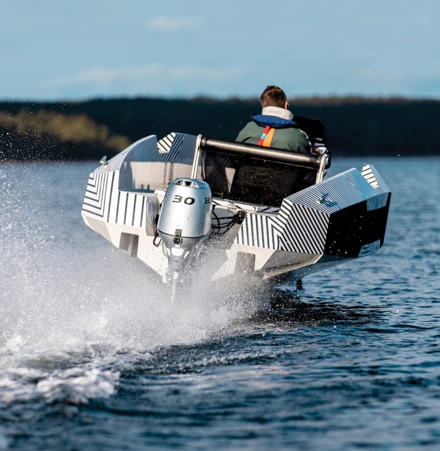 one.fly - Hydrofoiling Power Boat from Mantaray Hydrofoil Craft - Power ...