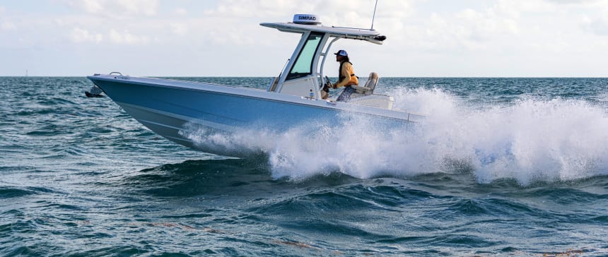 Boston Whaler 280 Dauntless Test and Review - Power & Motoryacht