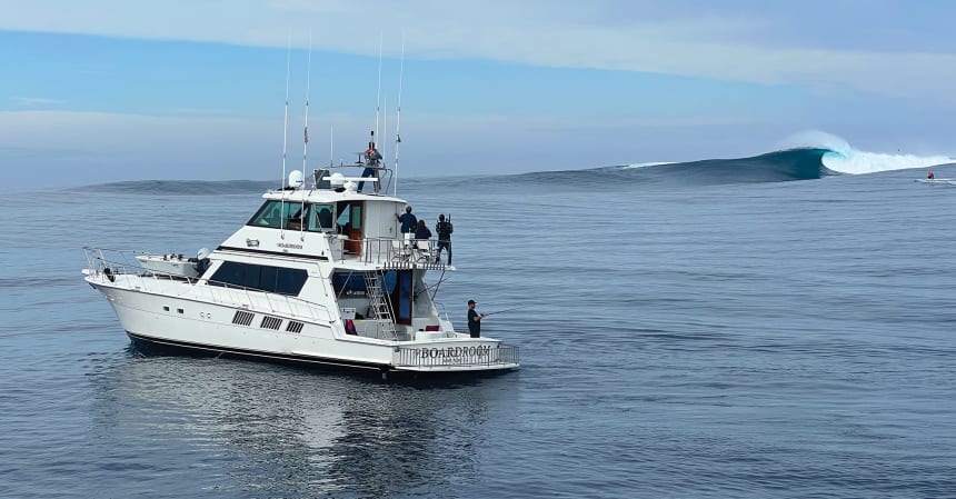 Filming the Biggest Waves in the World—From a Boat - Power & Motoryacht