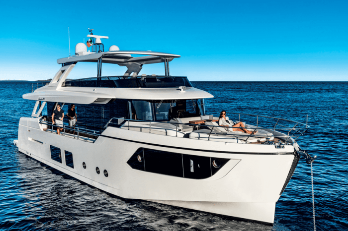 absolute yachts navetta 72