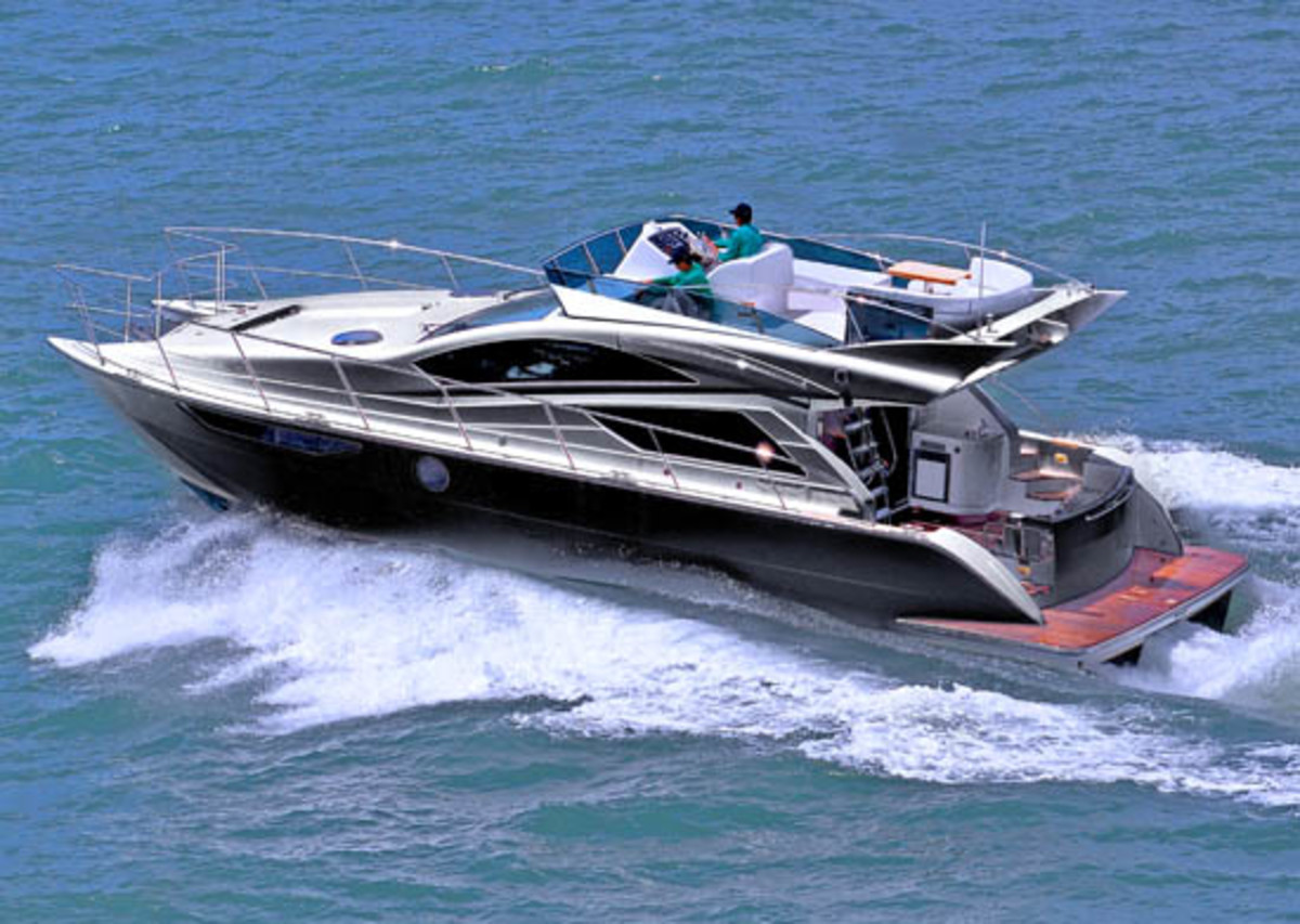 45 Mares Catamaran - Power & Motoryacht