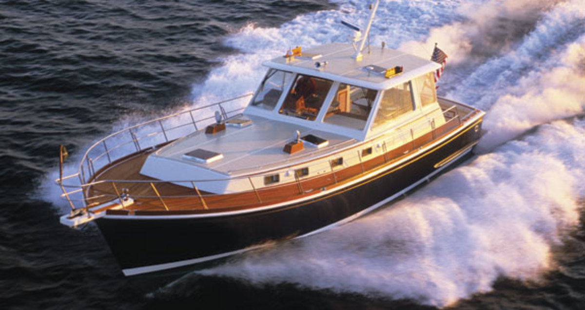 Grand Banks Eastbay 49 - Power & Motoryacht