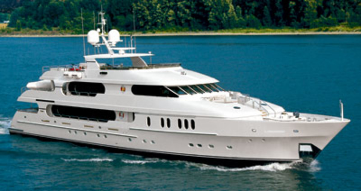 Christensen 155 Tiger Woods' New Yacht - Power & Motoryacht