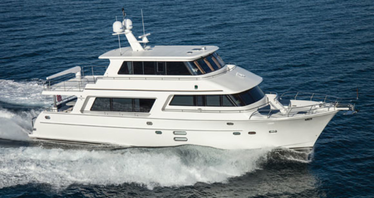 Hampton Endurance 720 - Power & Motoryacht