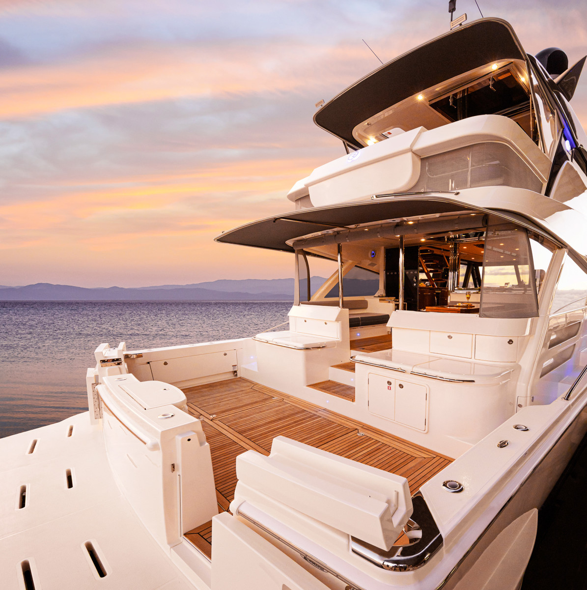 64 sports motor yacht