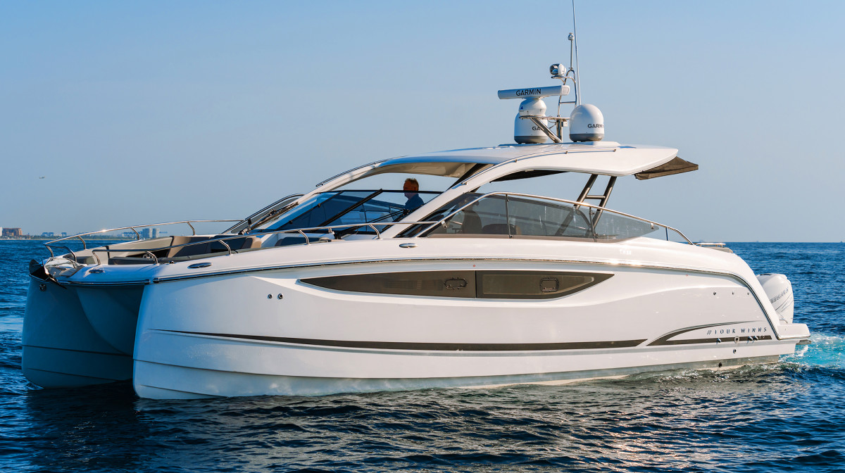 Four Winns TH36 Boat Review - Power & Motoryacht