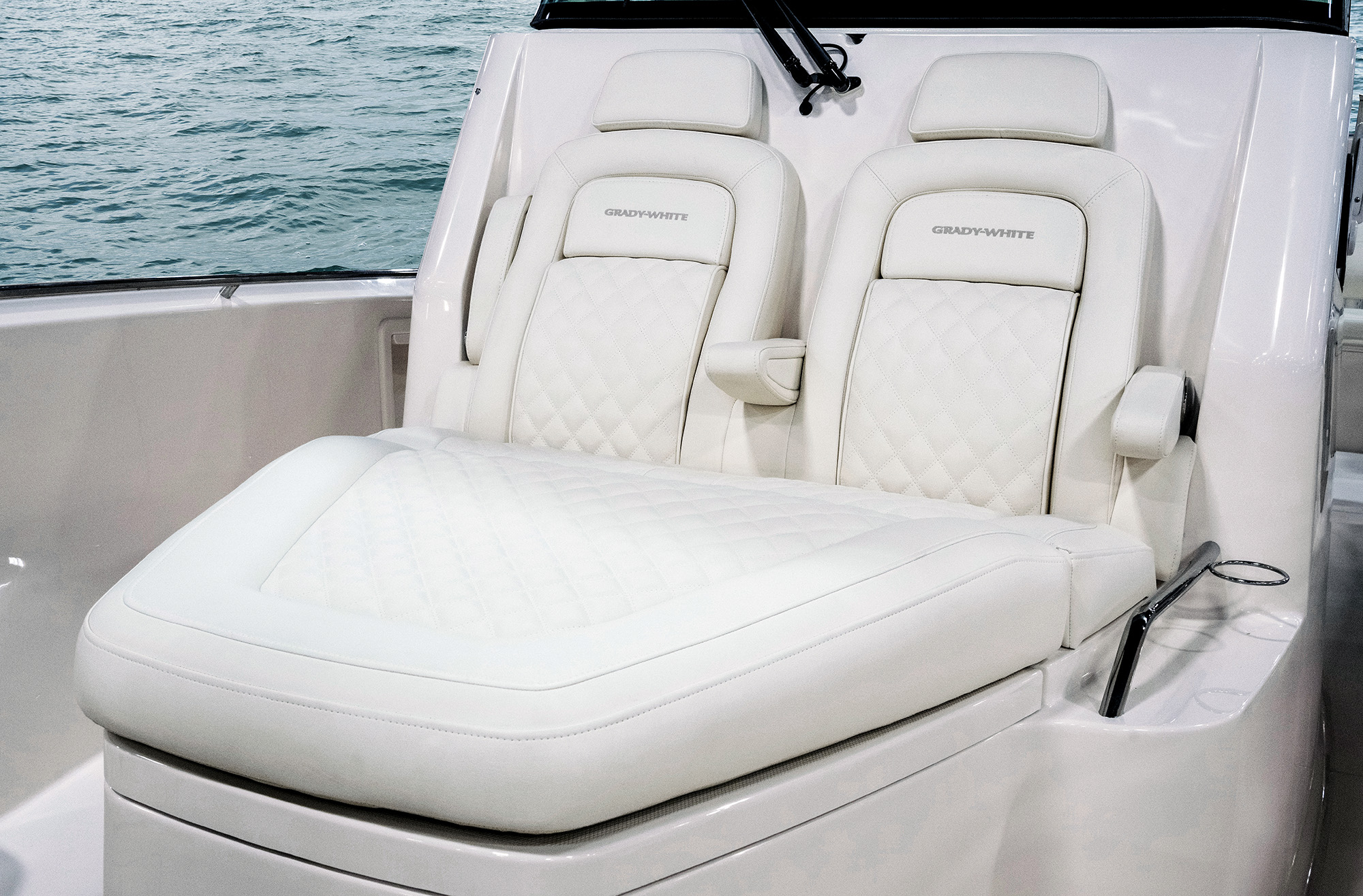 Grady-White 321 CE Review - Power & Motoryacht